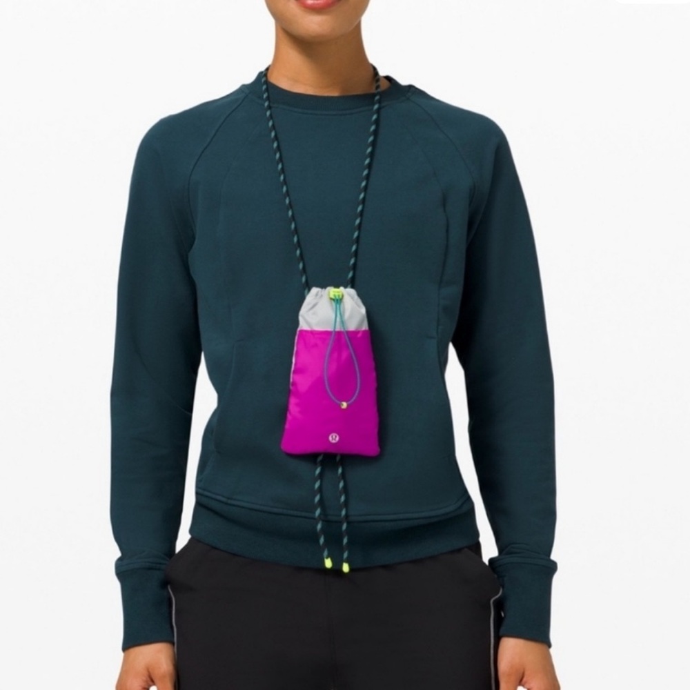 Lululemon Play Forward Small Nylon Crossbody Pouch in Vapor grey & Fushcia pink